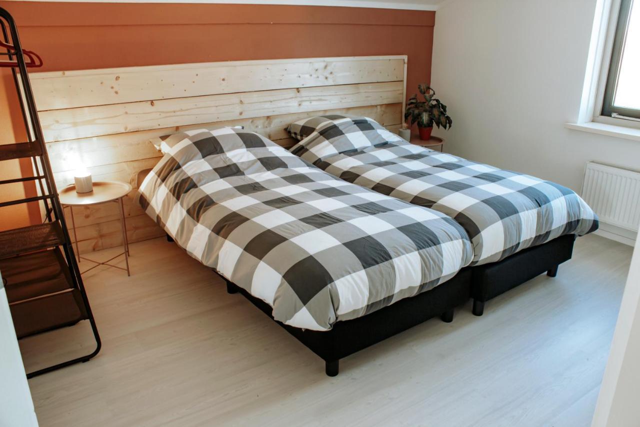 Luxus Familienvilla Mit Jacuzzi & Sauna 2 Tzummarum Kültér fotó