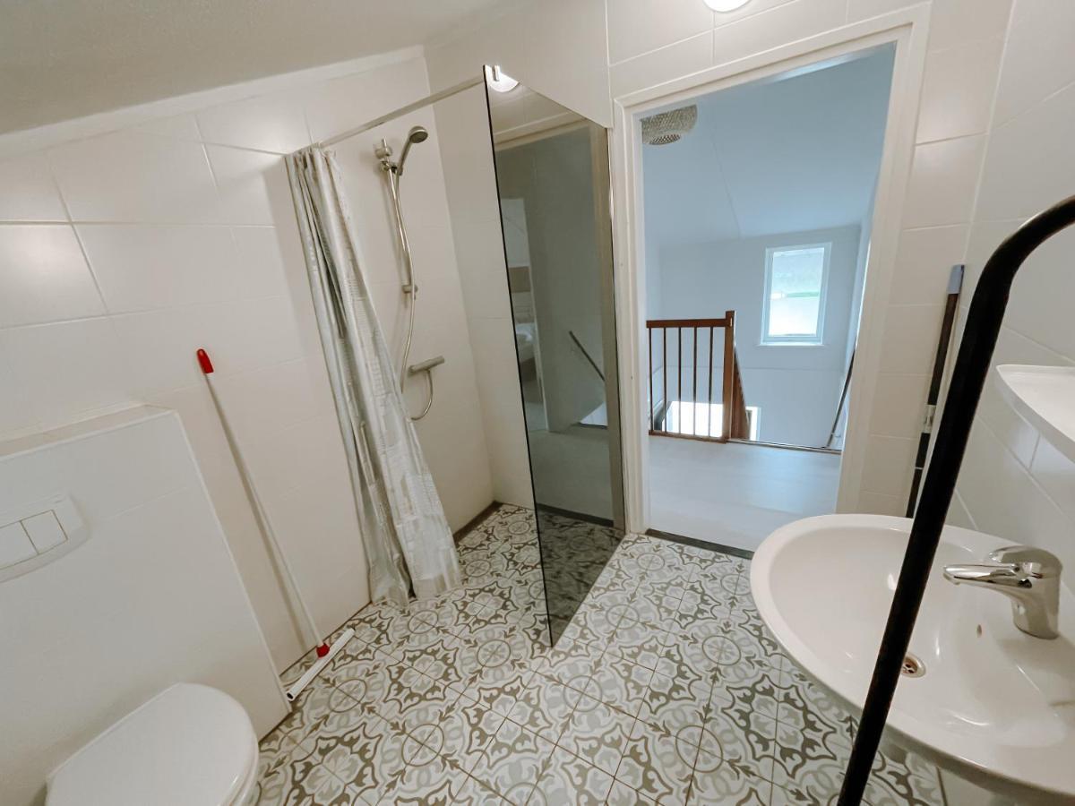 Luxus Familienvilla Mit Jacuzzi & Sauna 2 Tzummarum Kültér fotó