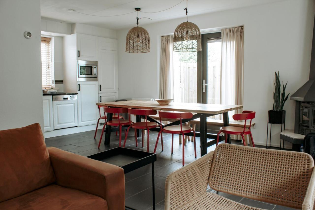 Luxus Familienvilla Mit Jacuzzi & Sauna 2 Tzummarum Kültér fotó