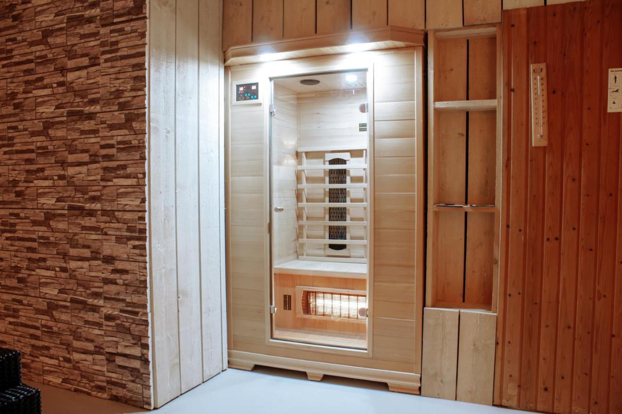 Luxus Familienvilla Mit Jacuzzi & Sauna 2 Tzummarum Kültér fotó